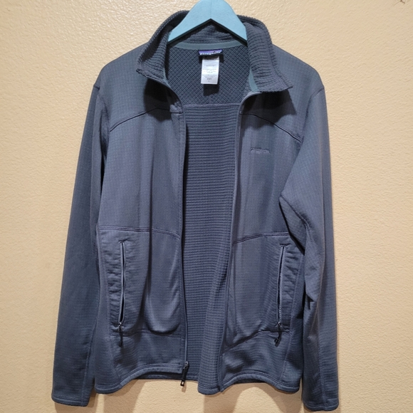 Patagonia long sleeve - Picture 3 of 10